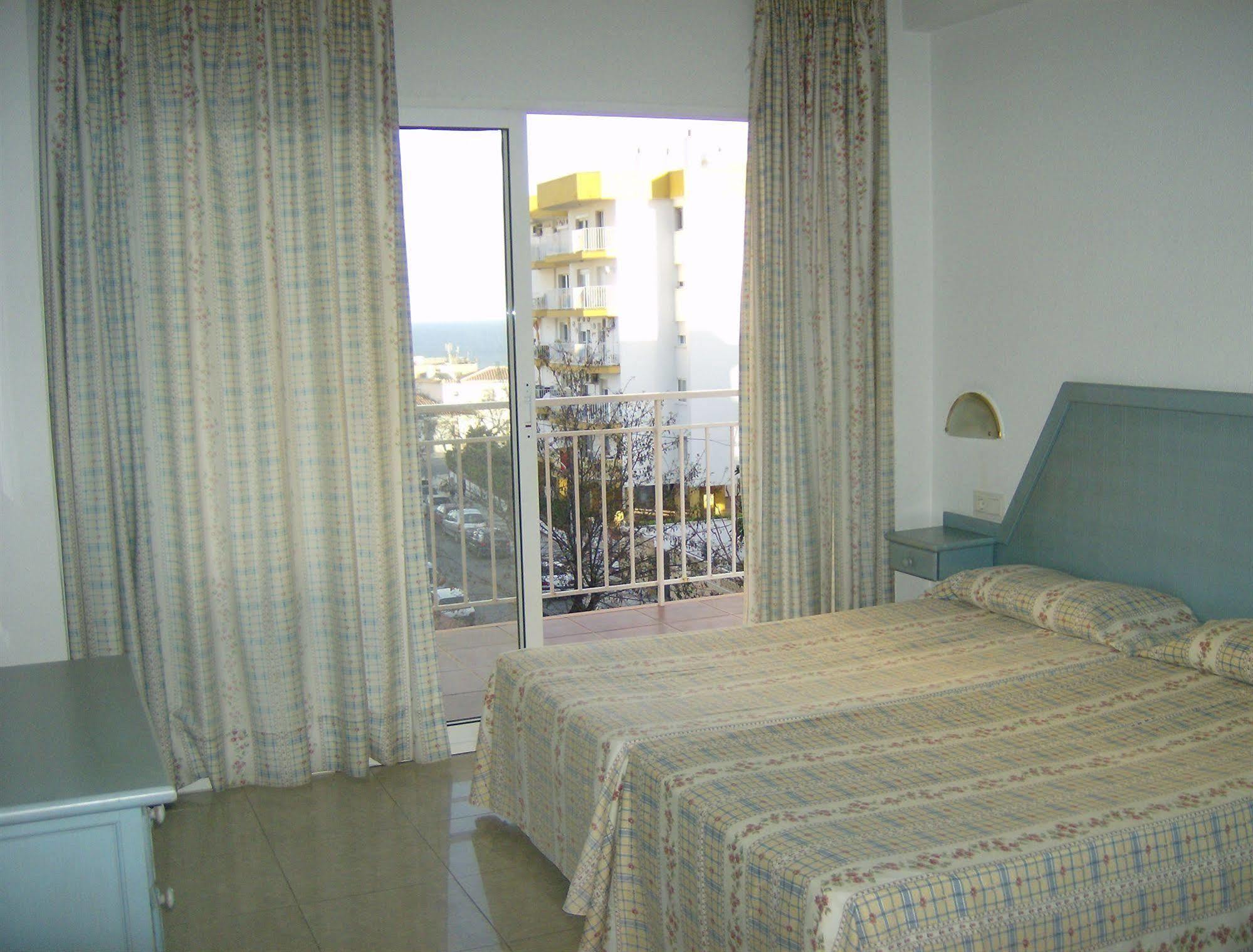 Apartamentos El Velero Torremolinos Exterior photo